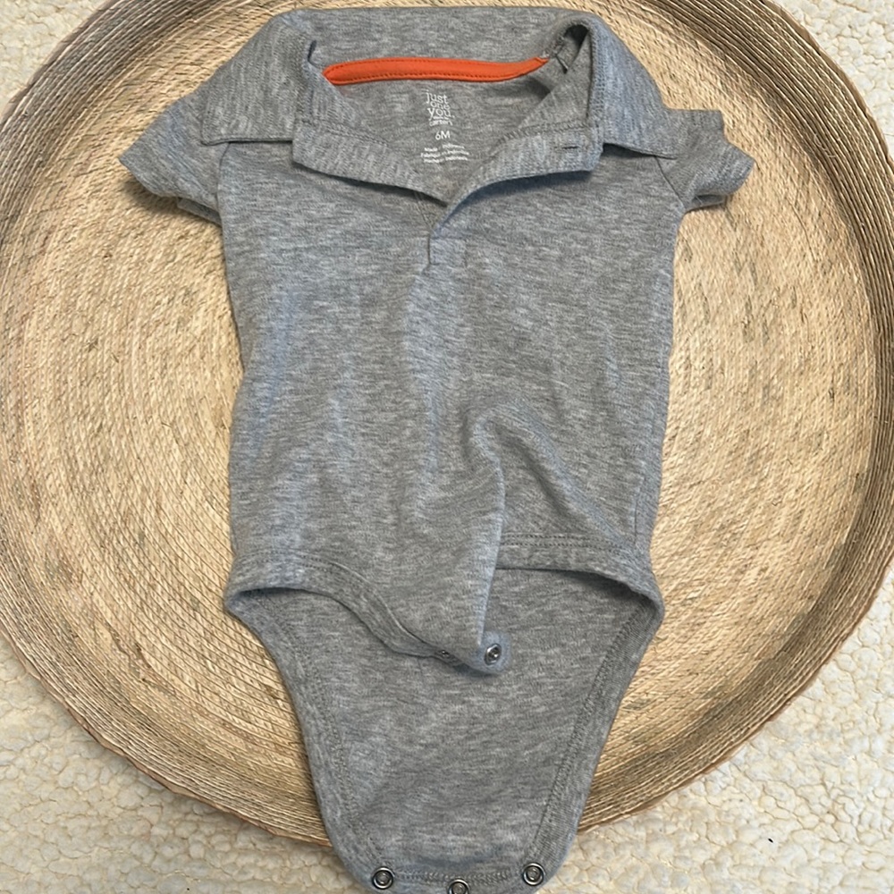 Just one you made by Carters short sleeve collared onesie. 6M